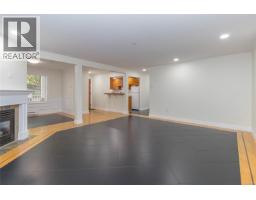 Living room - 1 649 Admirals Rd, Esquimalt, BC V9A2N6 Photo 6