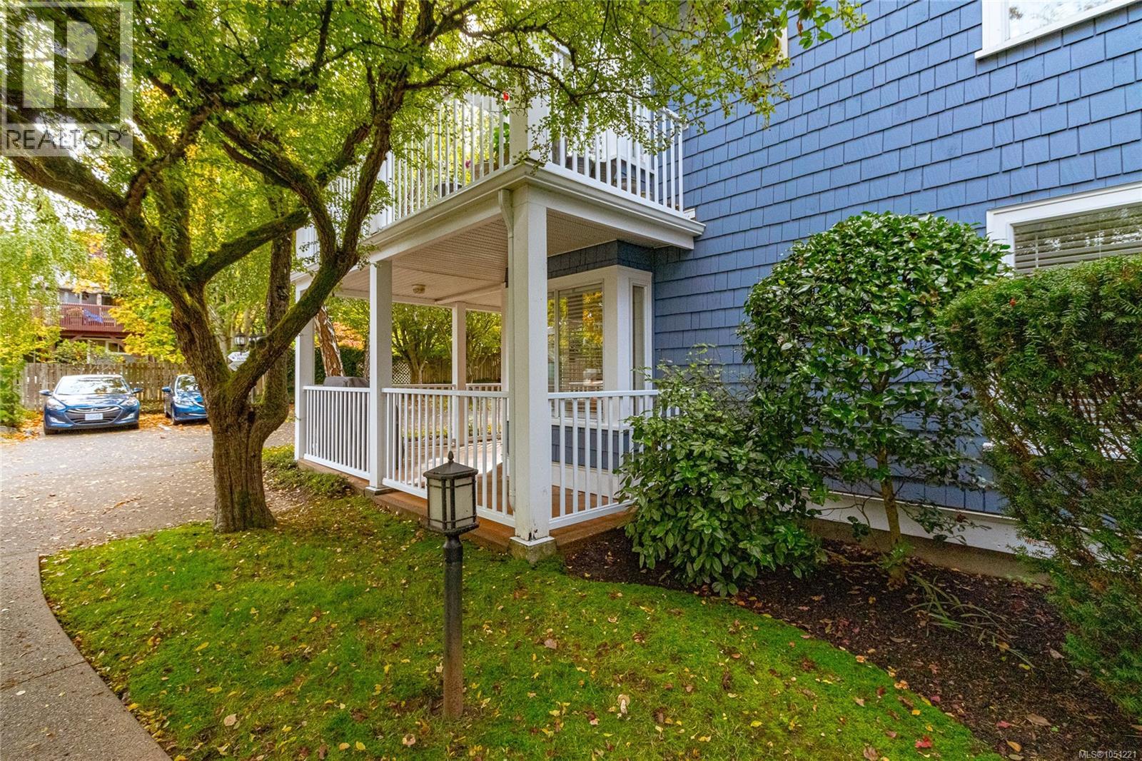 #1 649 Admirals Rd - 33
