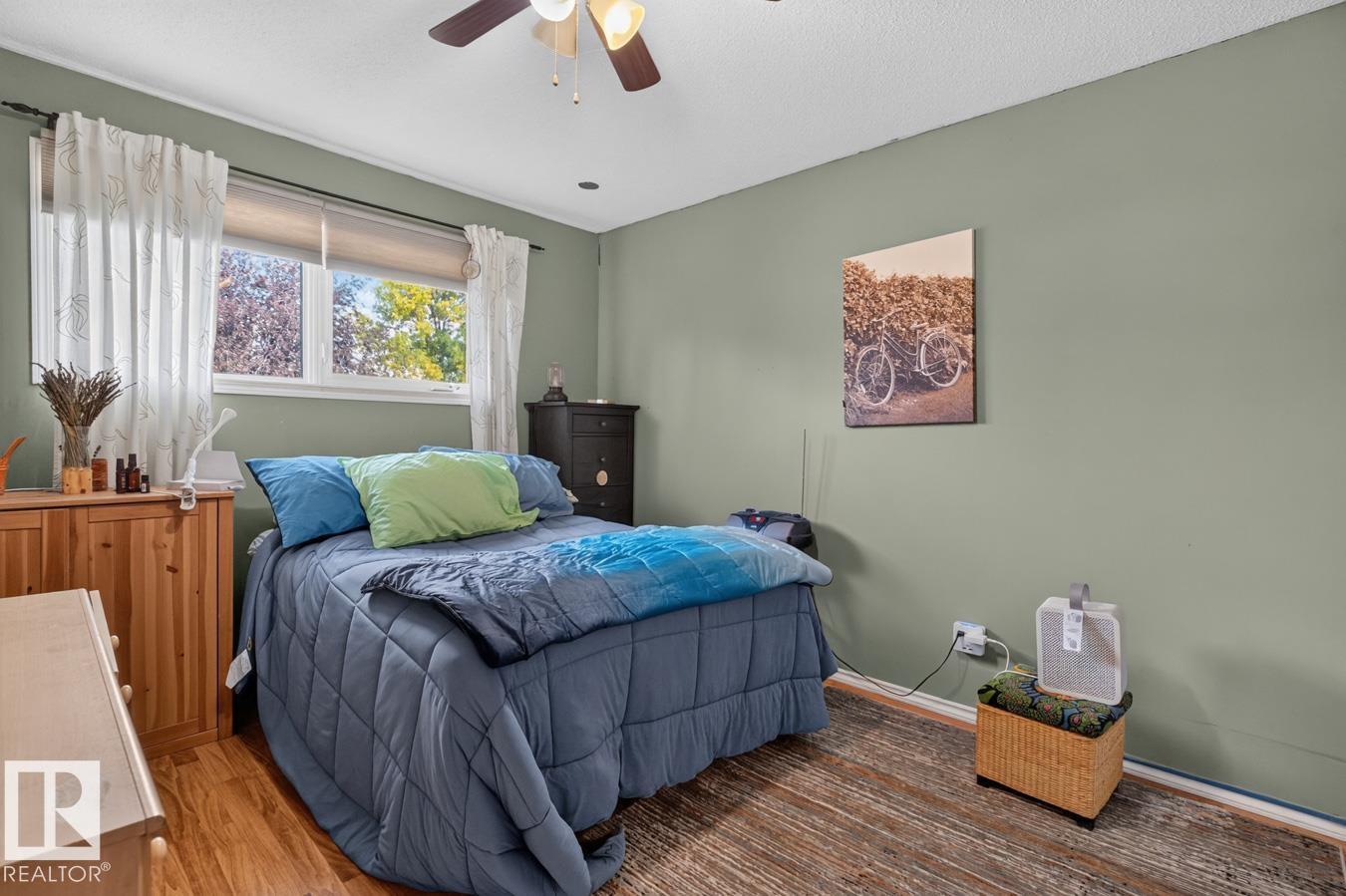 3511 106 AV NW - 16