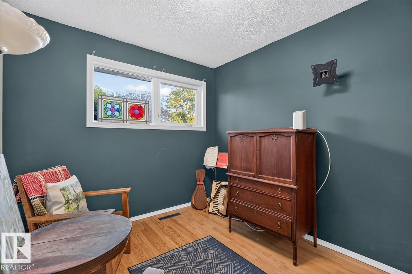 3511 106 AV NW - 18
