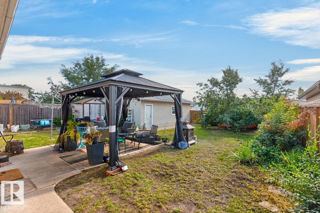 3511 106 AV NW - 29