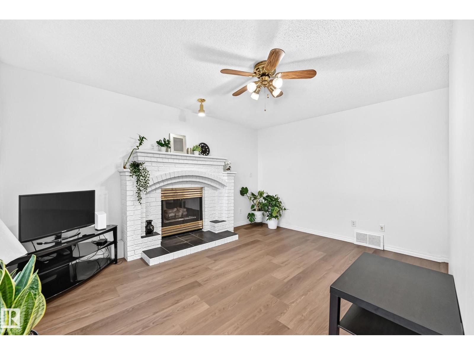 4424 33 ST NW - Image 18