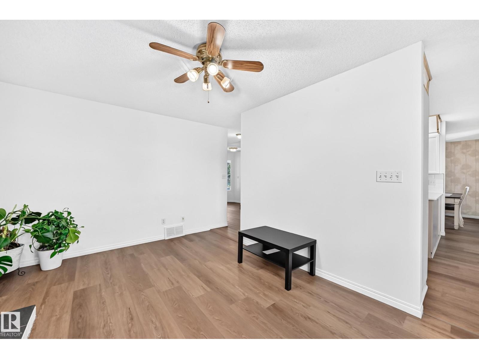 4424 33 ST NW - 19