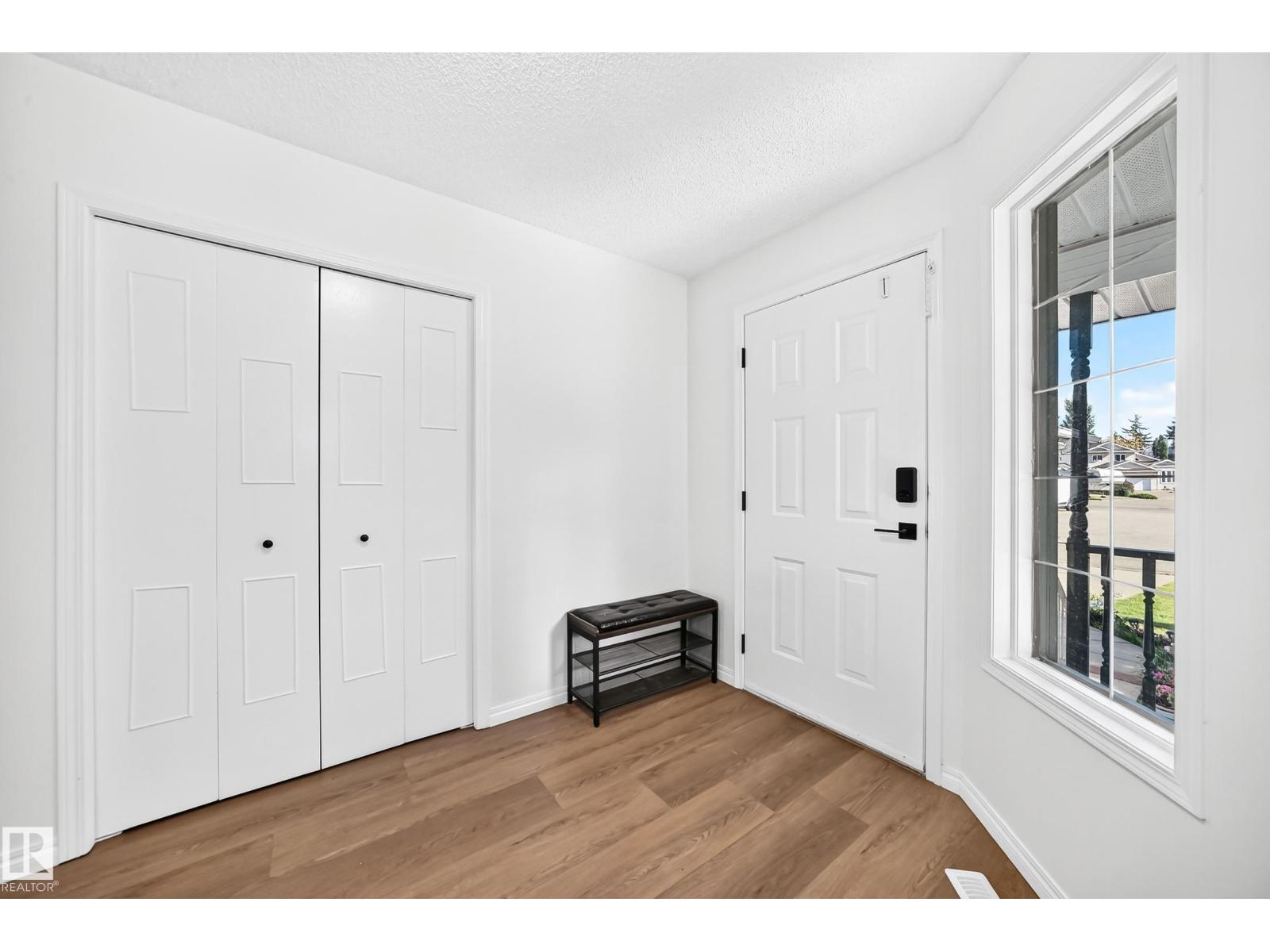 4424 33 ST NW - 2
