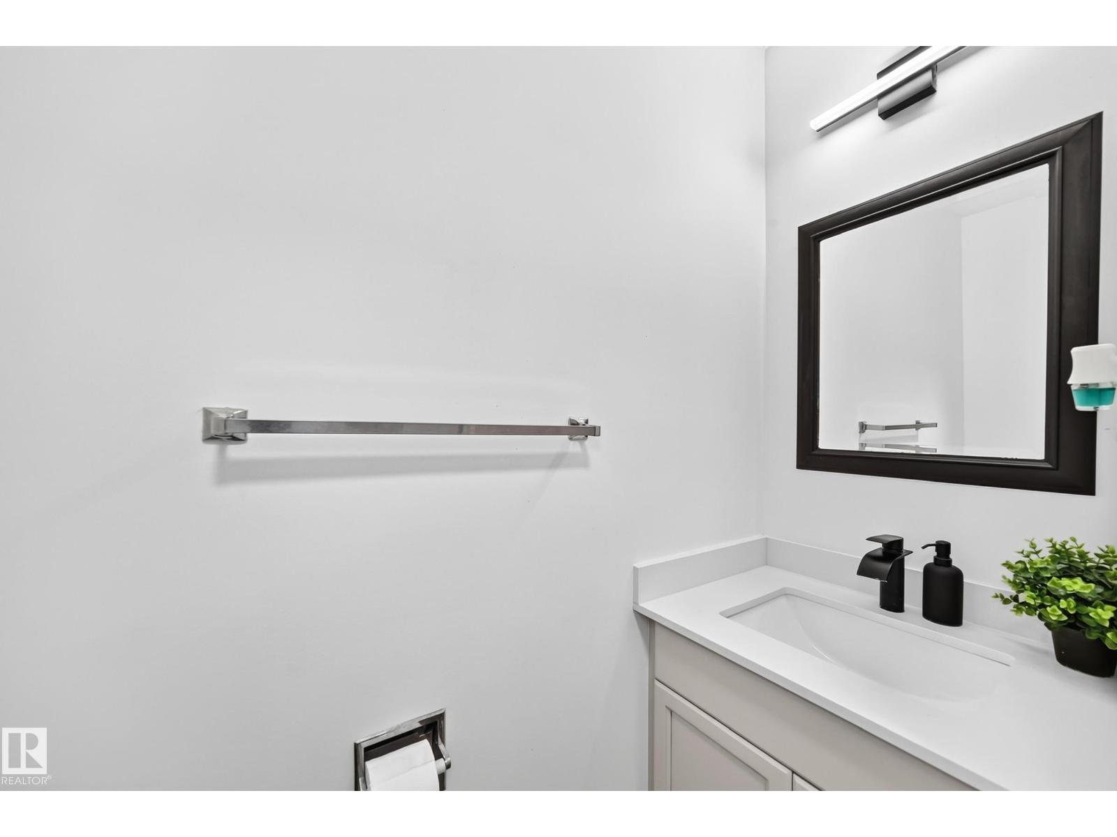 4424 33 ST NW - 20