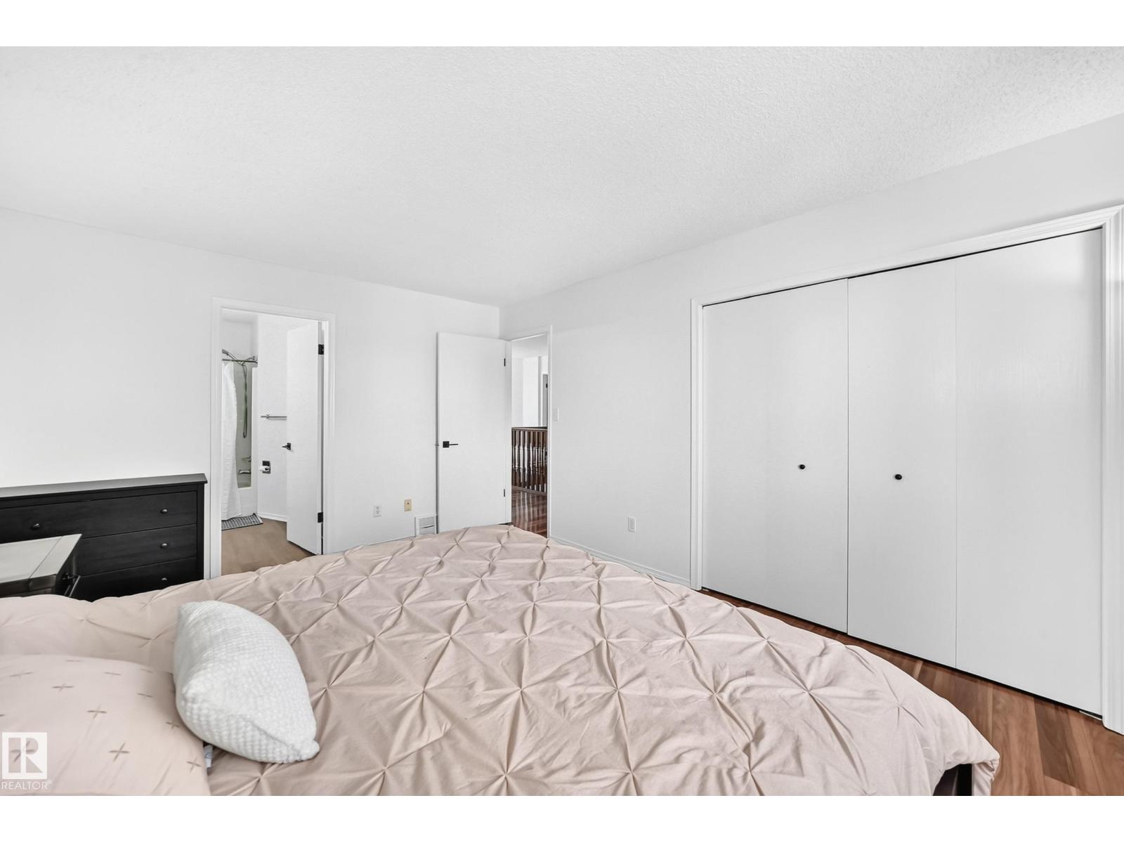 4424 33 ST NW - Image 27