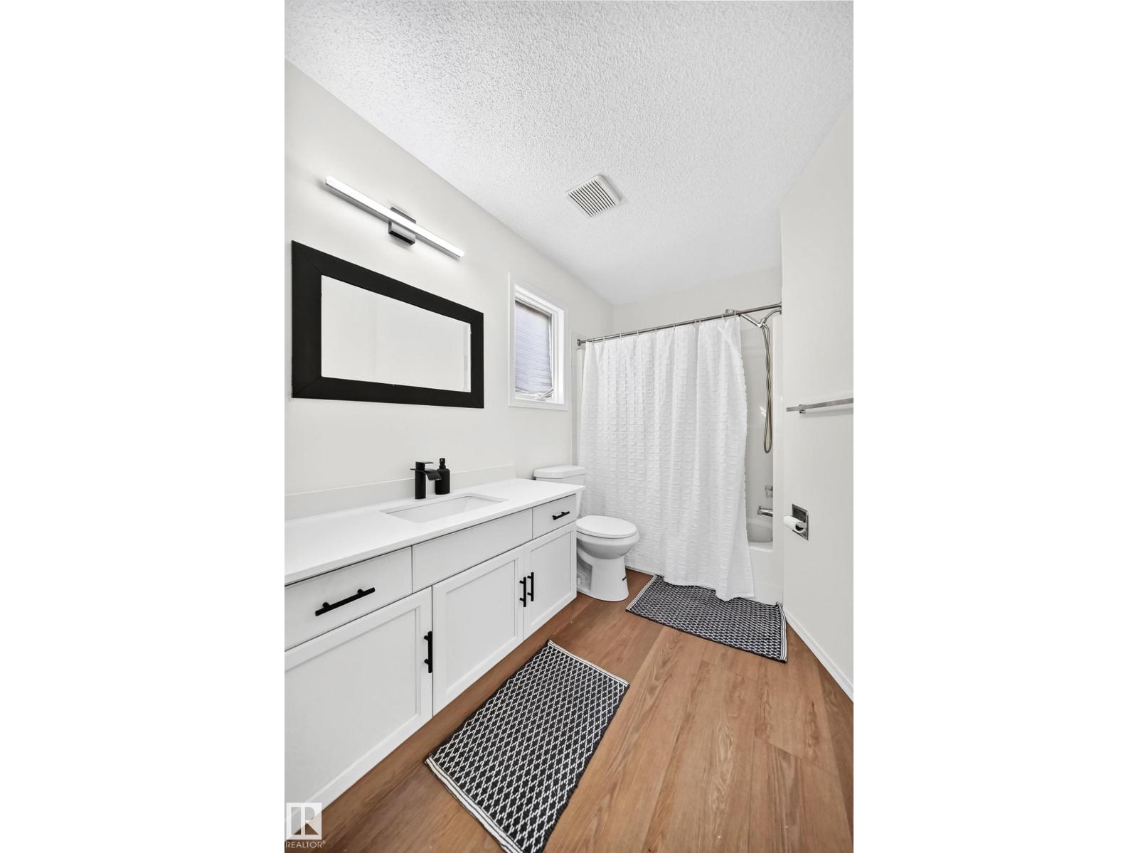 4424 33 ST NW - 30
