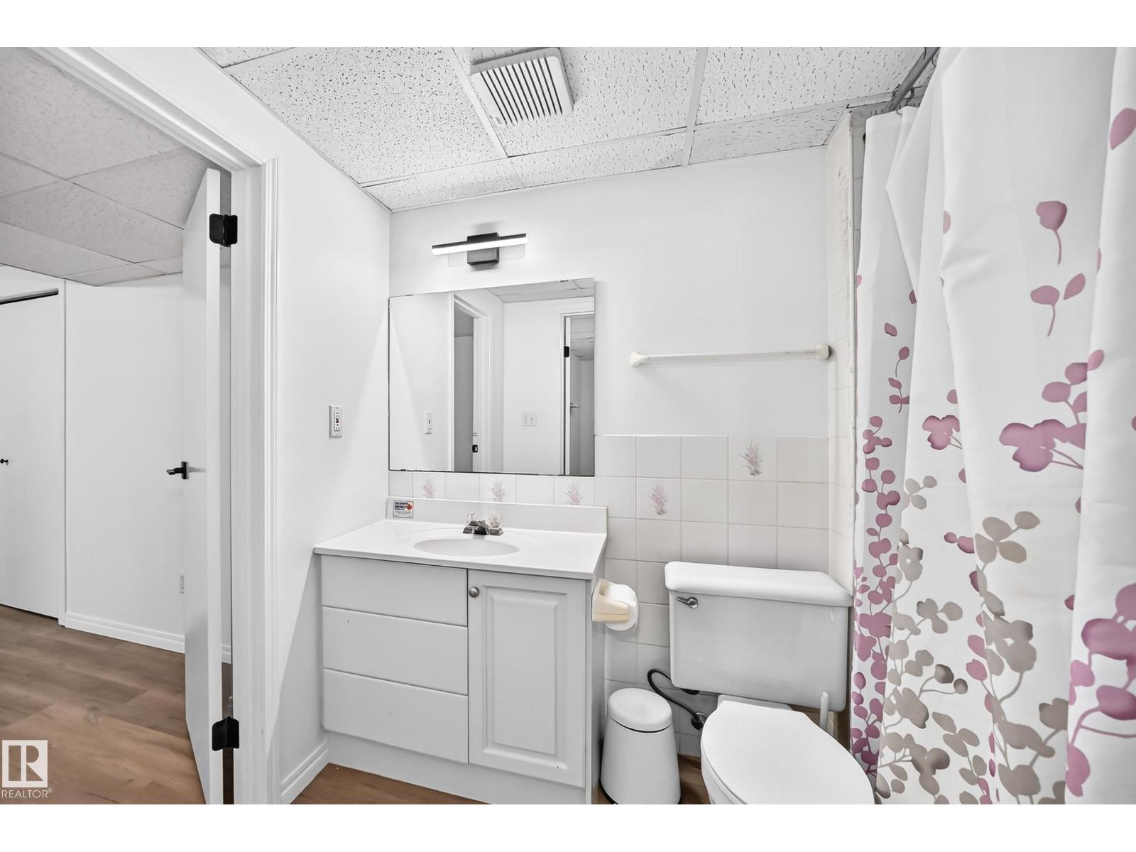 4424 33 ST NW - 46