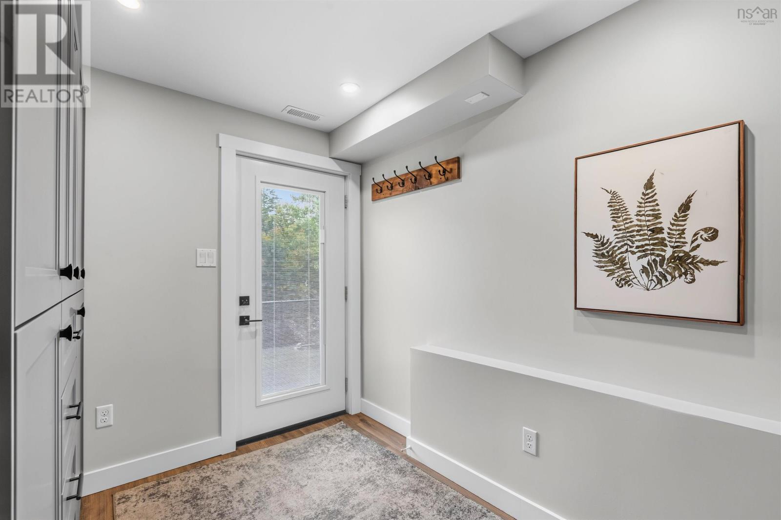 35 Iron Court - Image 41