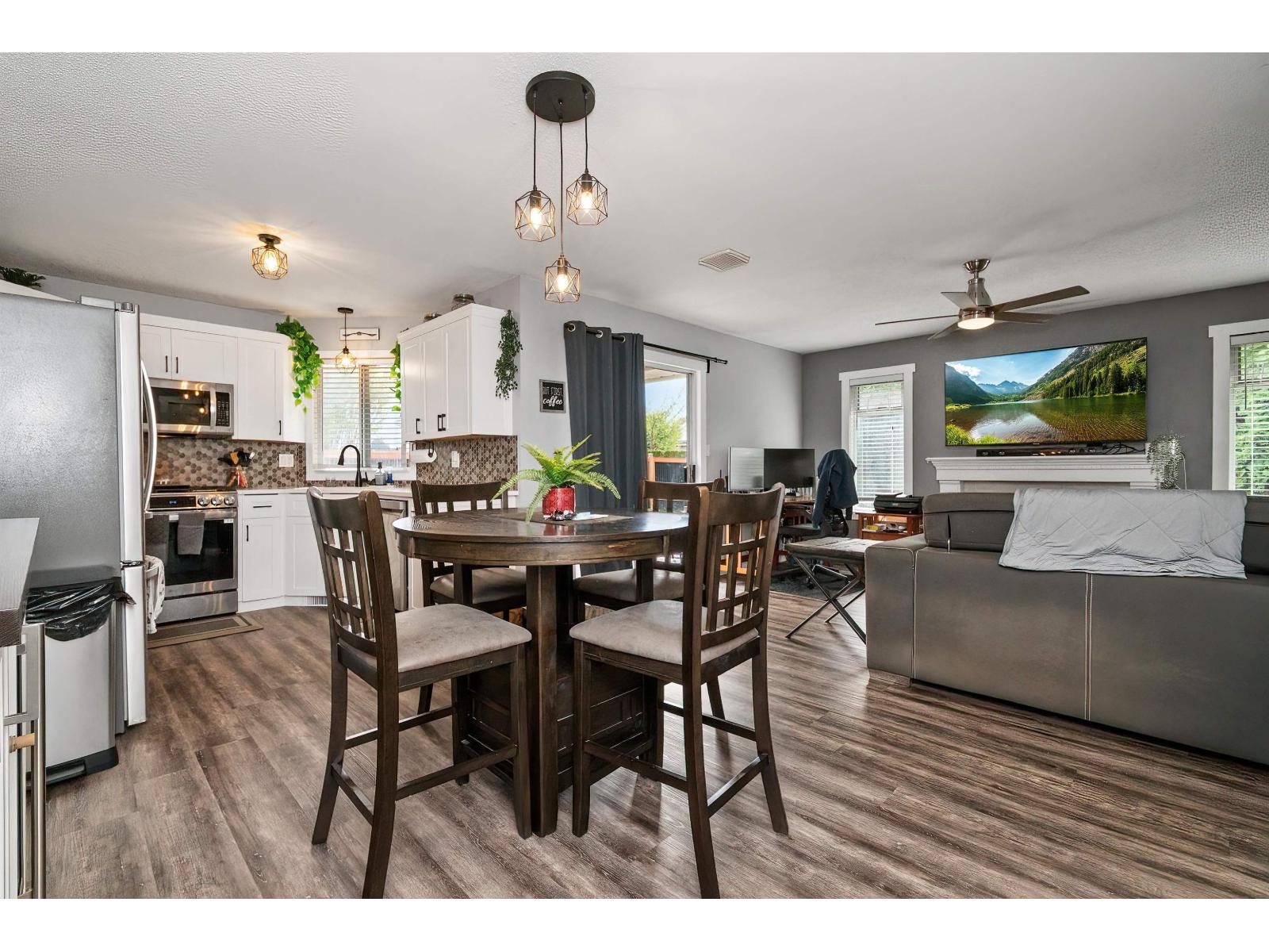 6900 OAKWOOD DRIVE, Agassiz, Agassiz