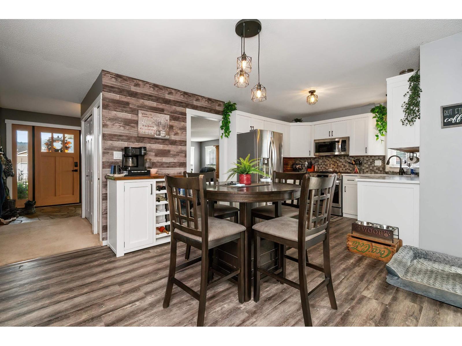 6900 OAKWOOD DRIVE, Agassiz, Agassiz