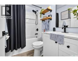 1010 9th Avenue Sw, Moose Jaw, SK S6H5X5 Photo 25
