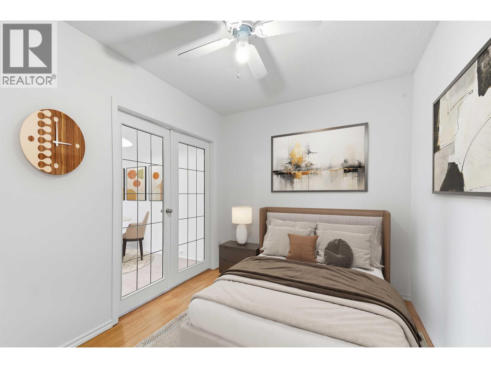 302 211 W 3RD STREET, North Vancouver - Image 1