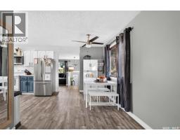 Bedroom - 1010 9th Avenue Sw, Moose Jaw, SK S6H5X5 Photo 7