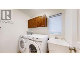 145 Silver Maple Road, Richmond Hill, ON L4E4Y8 Photo 17