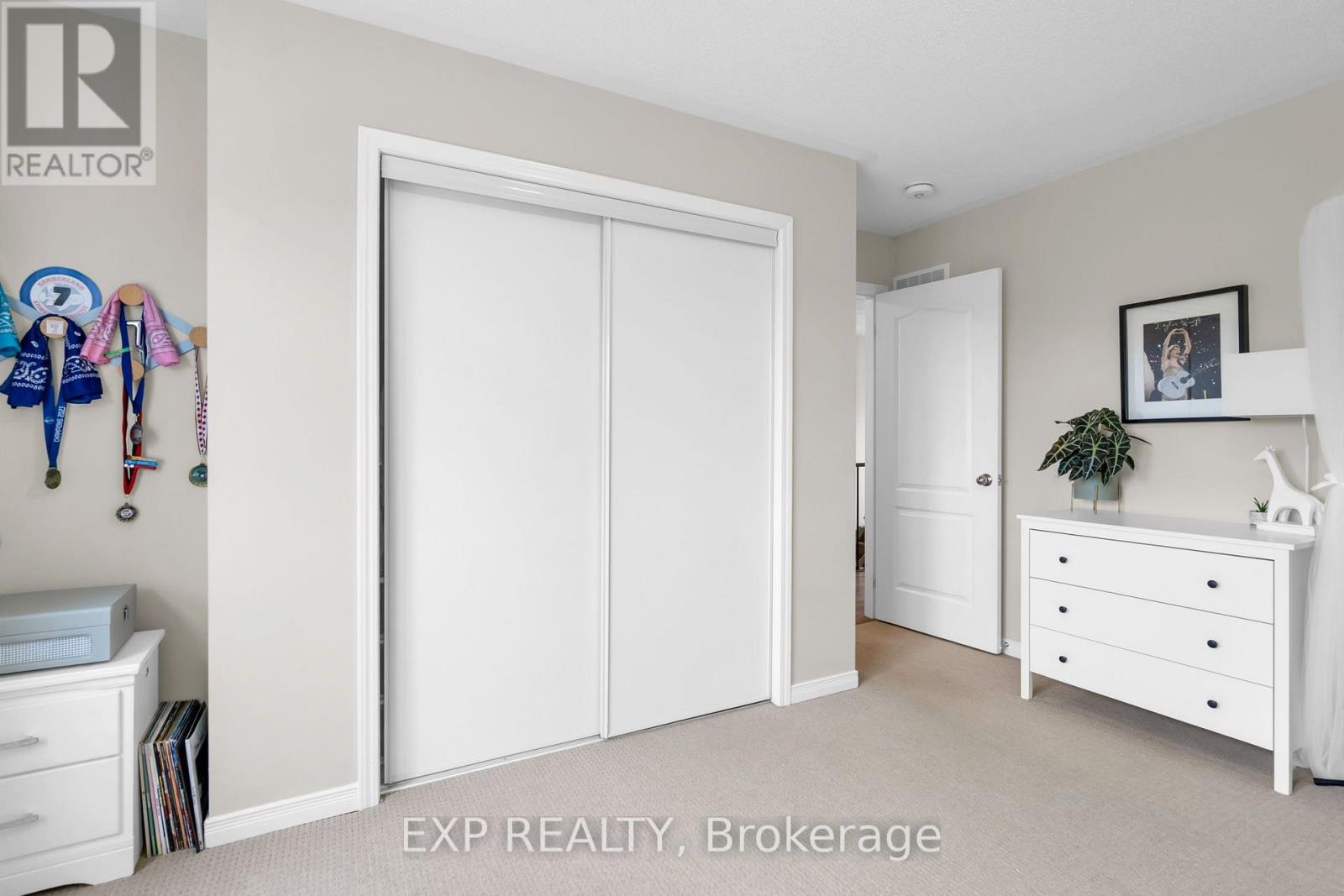 46 RENNIE STREET - 36