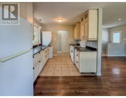 Kitchen - 131 Cundles Road E, Barrie, ON L4M3A1 Photo 11