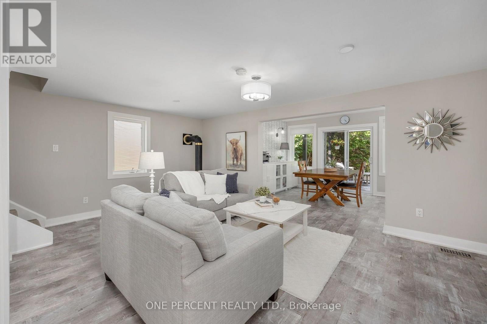 406 PETER STREET N - Image 10