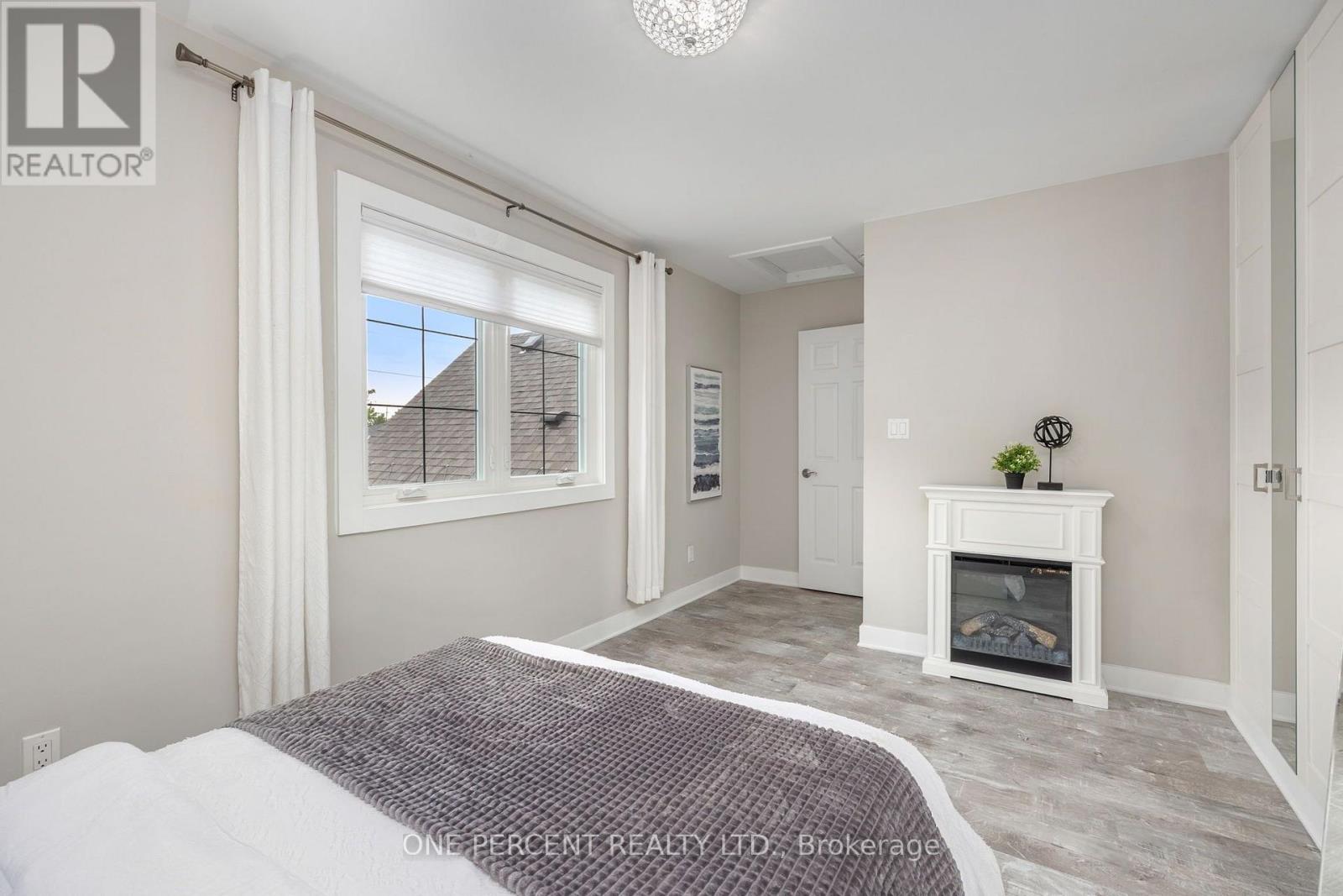 406 PETER STREET N - Image 25