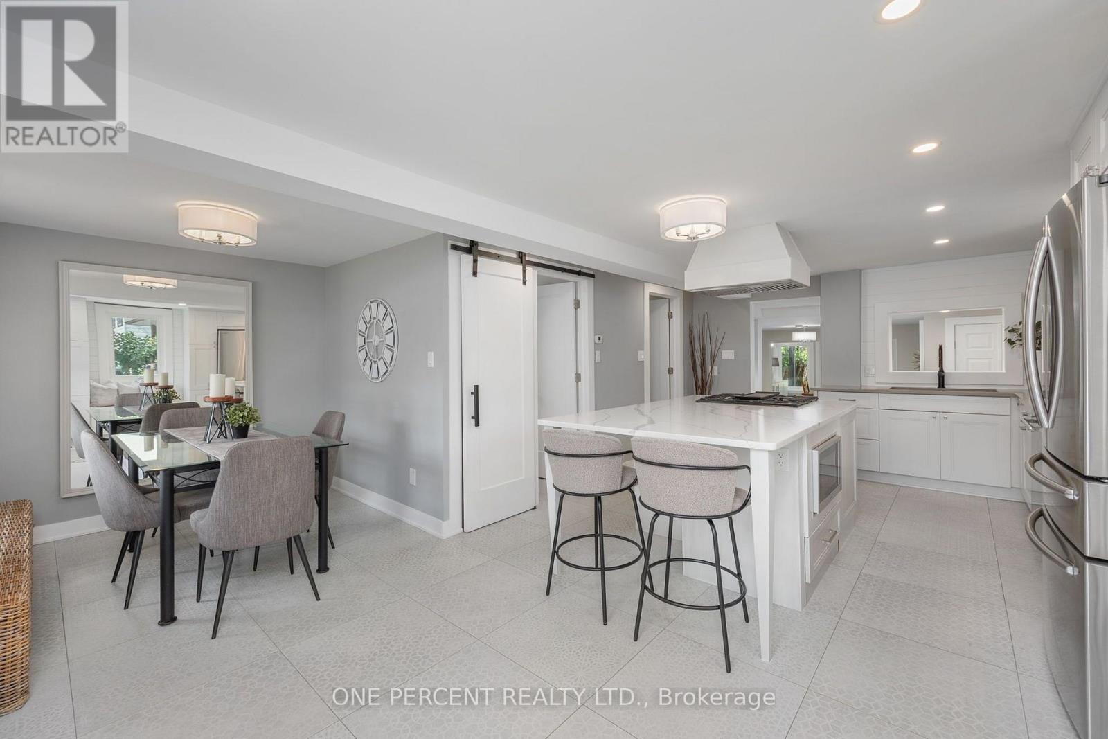 406 PETER STREET N - Image 3