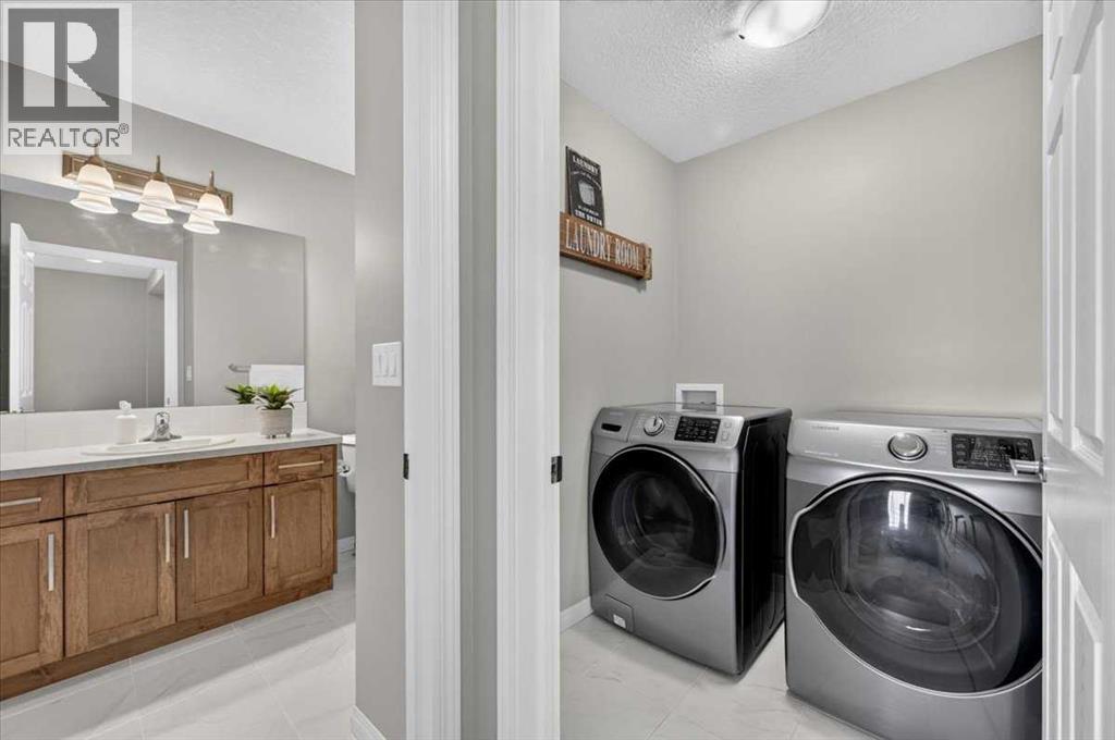 33 Yorkville Green SW - 33