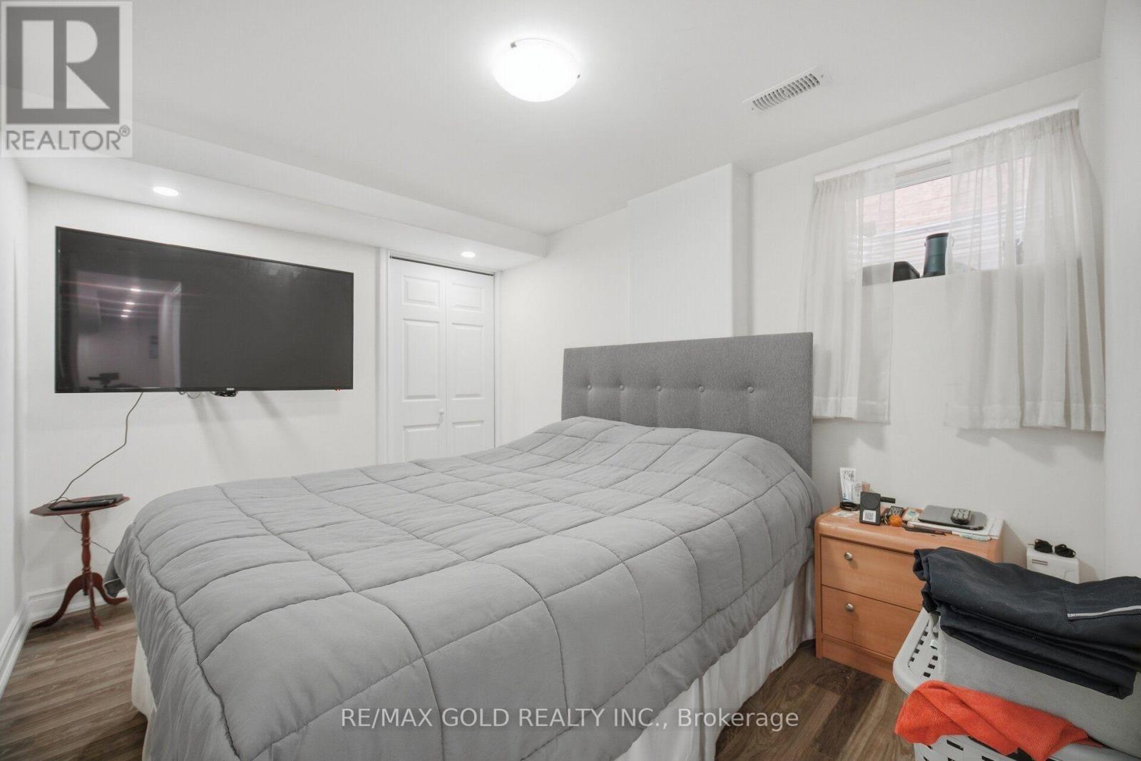 10 SIR JACOBS CRESCENT - Image 42