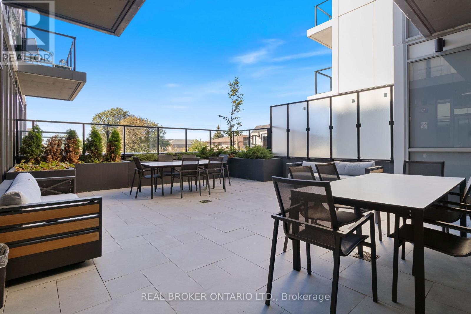 #605 556 MARLEE AVENUE - 34