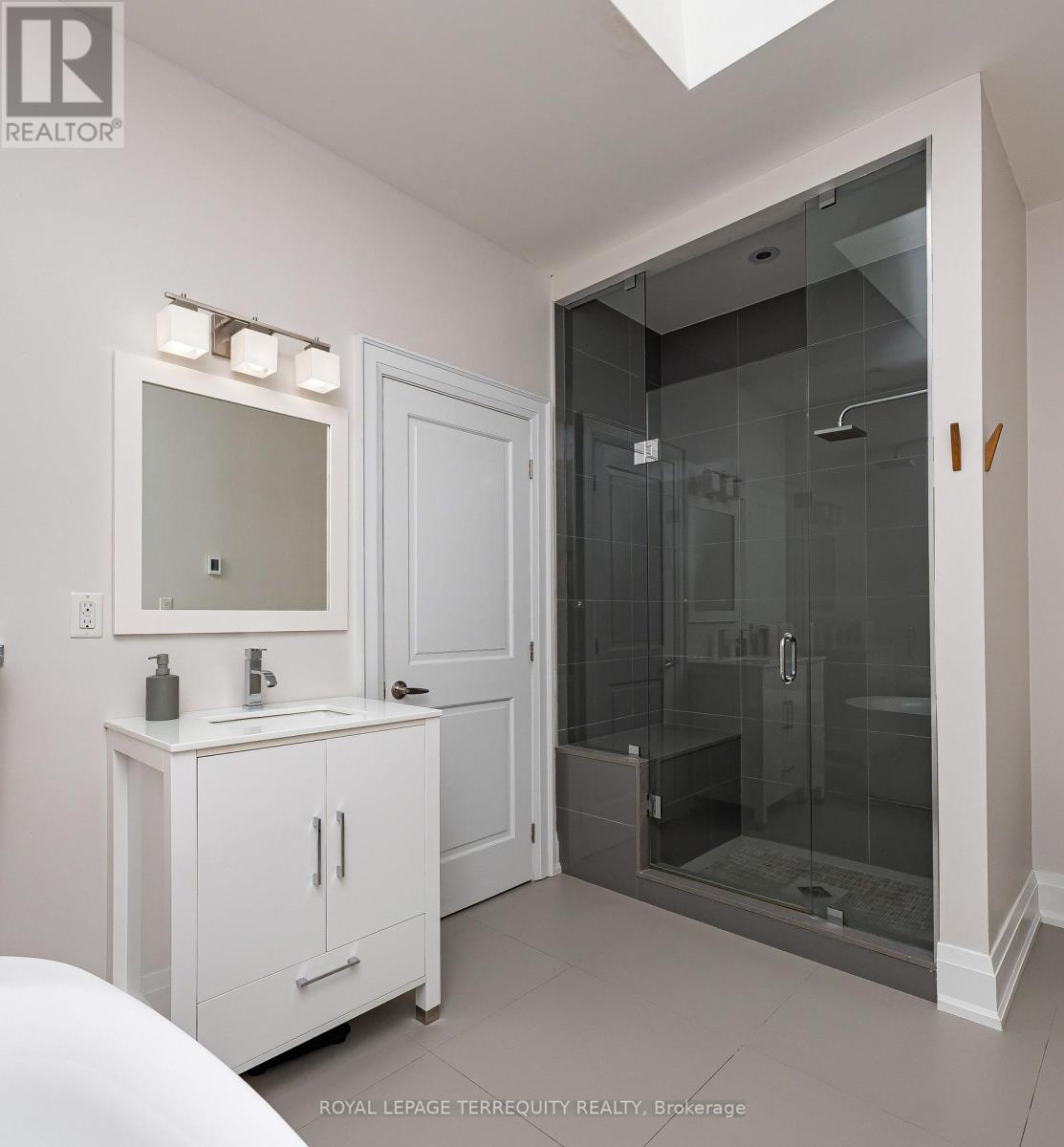 151 BROOKSIDE AVENUE - Image 22