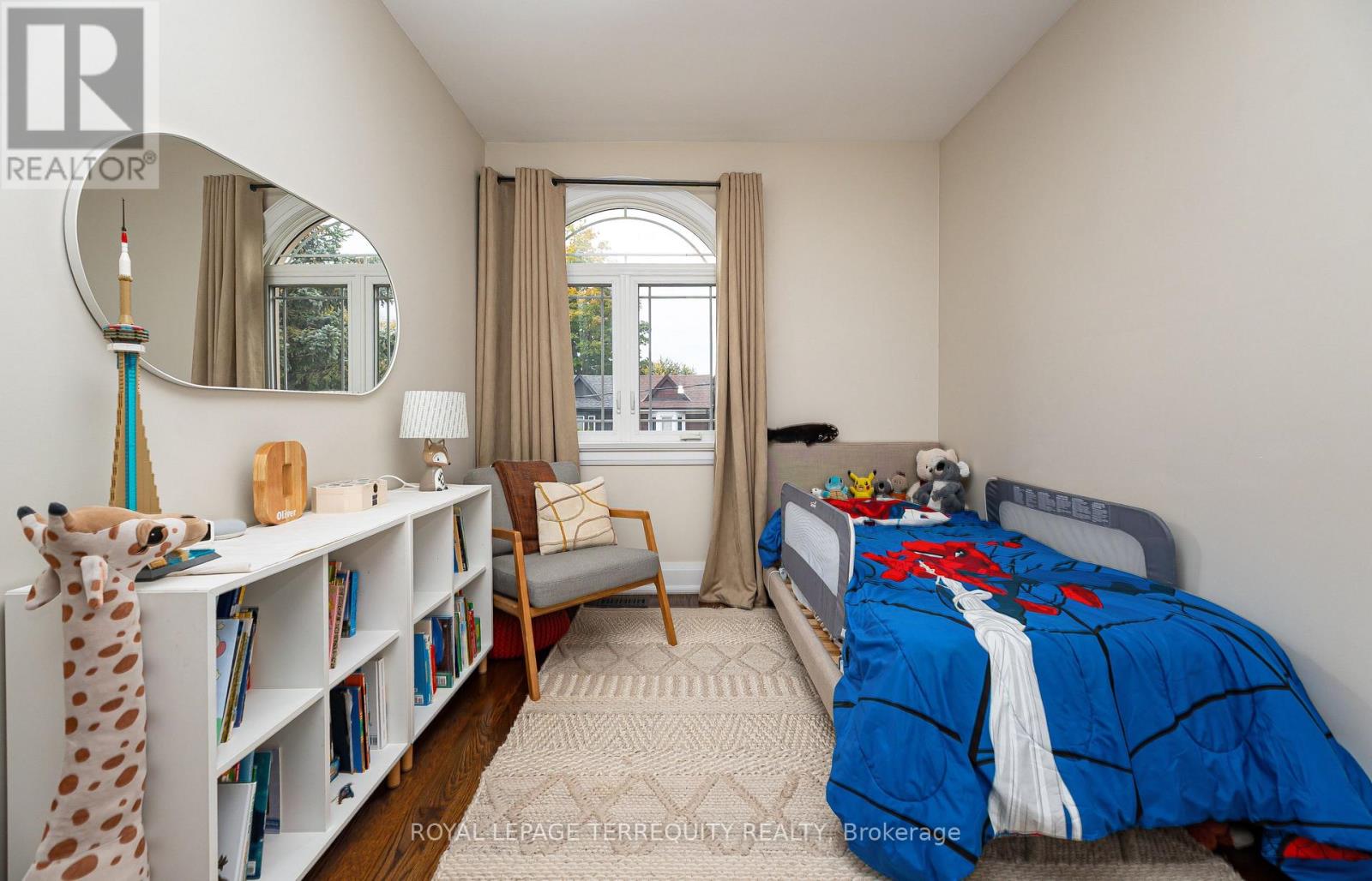 151 BROOKSIDE AVENUE - Image 25