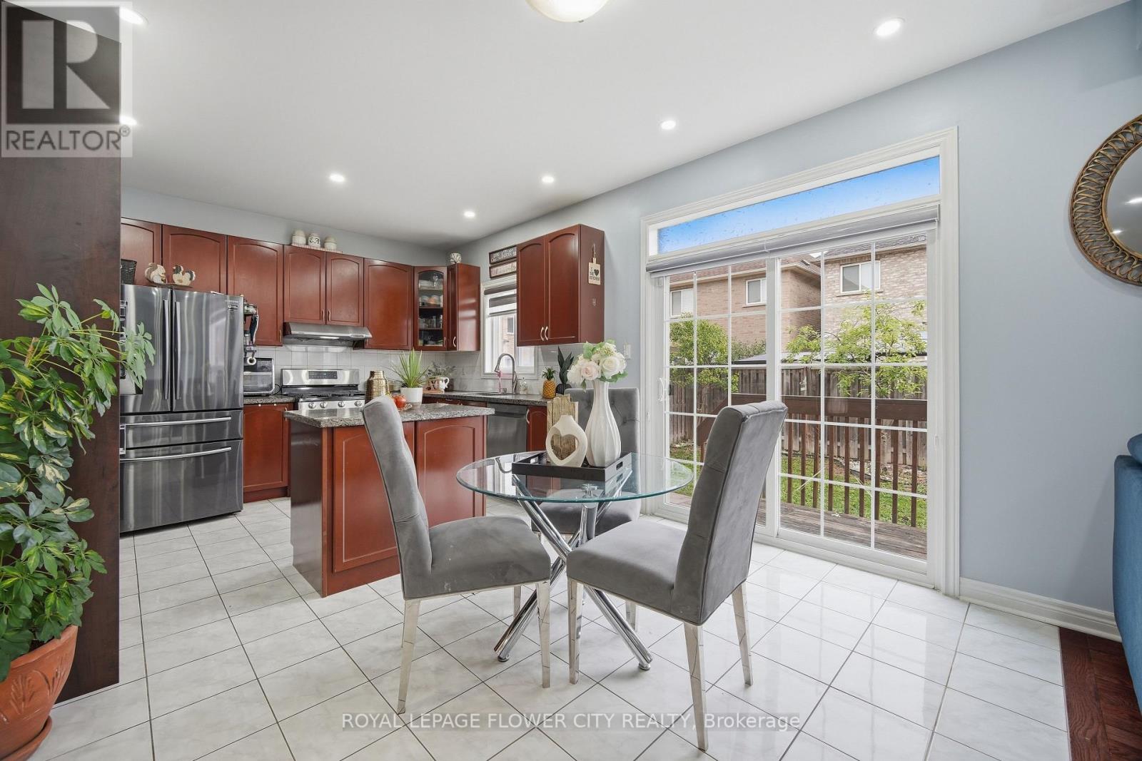 39 HADFIELD CIRCLE - 13