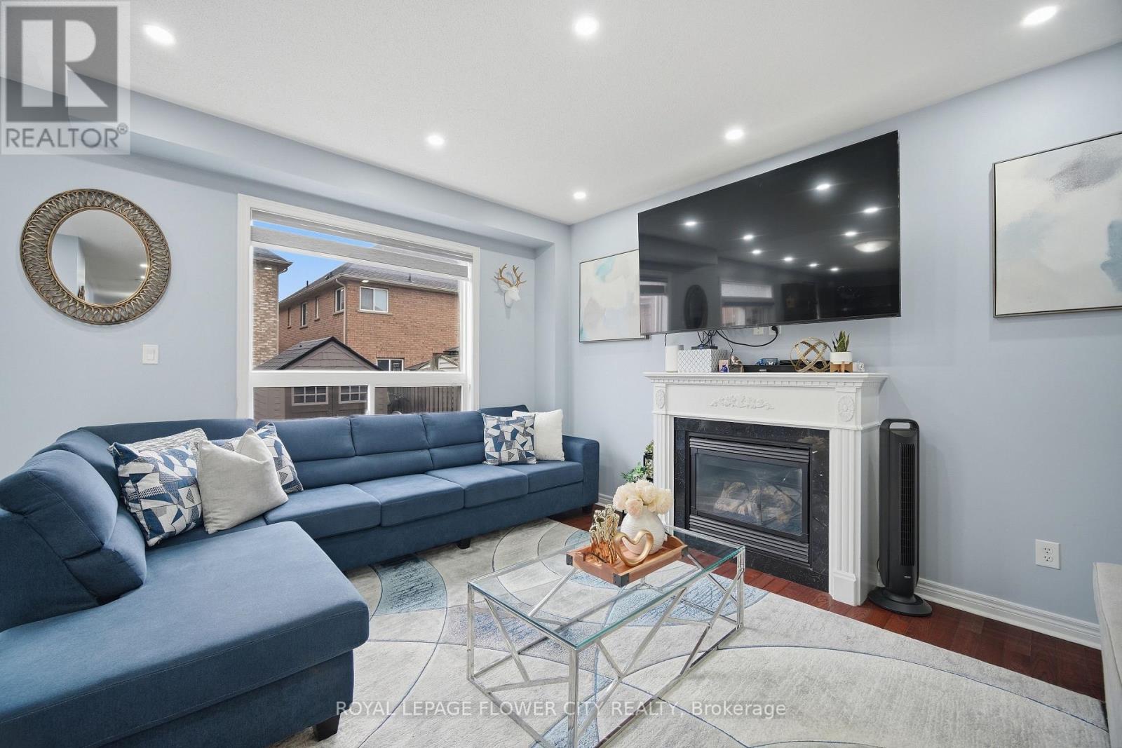 39 HADFIELD CIRCLE - 14