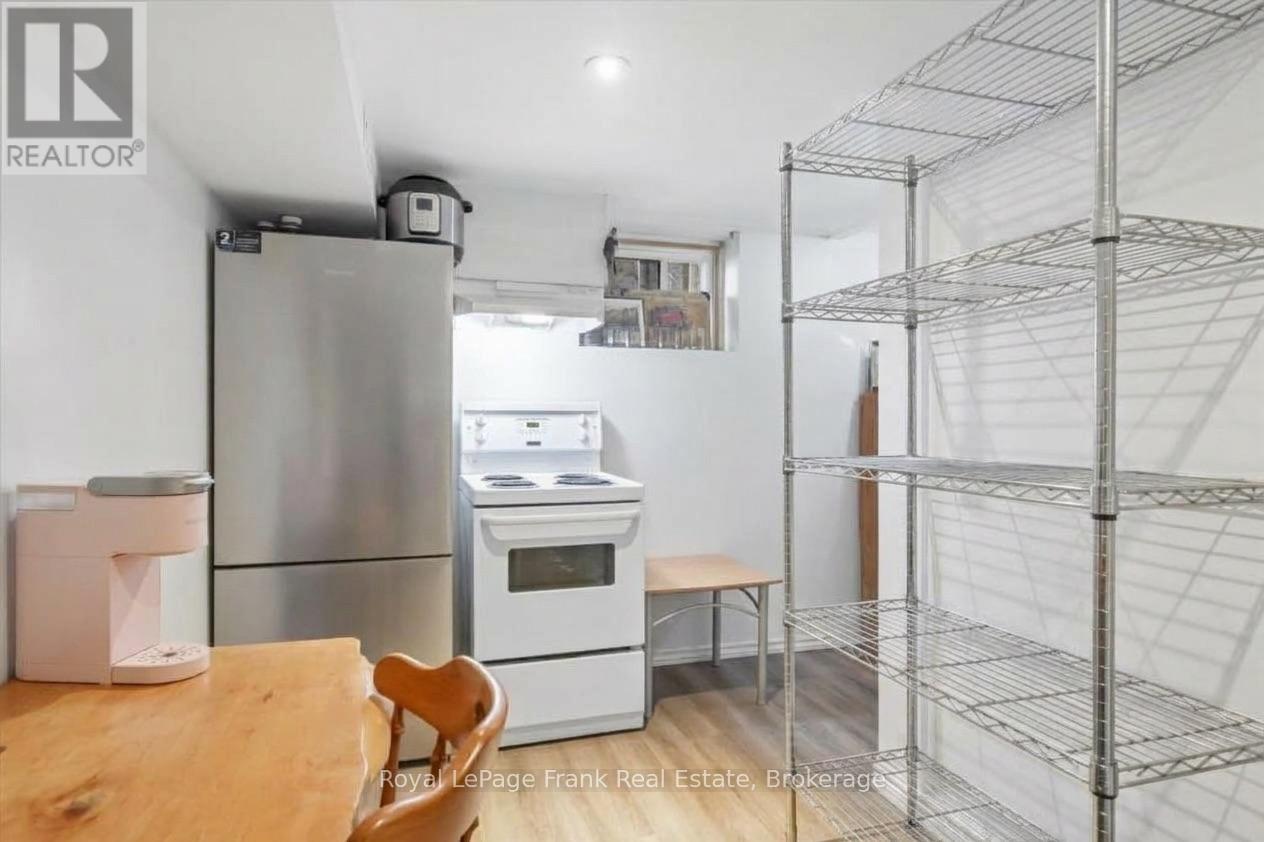 19 DALEVIEW AVENUE - 17