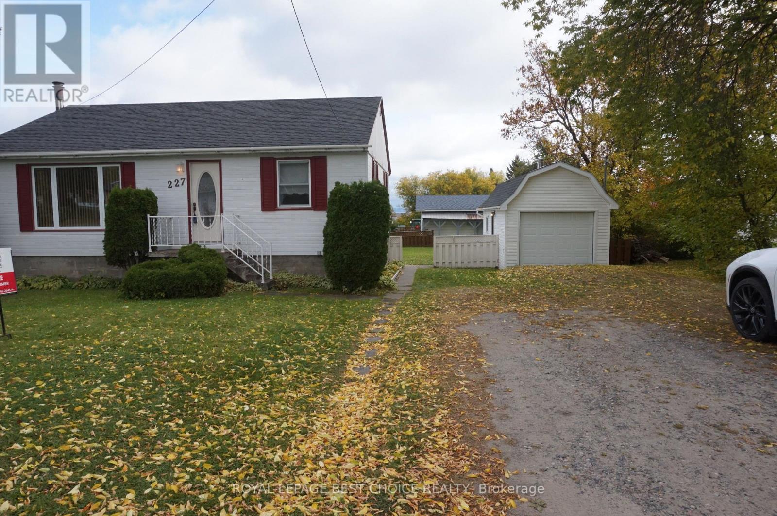 227 MERIDIAN AVENUE - Image 28