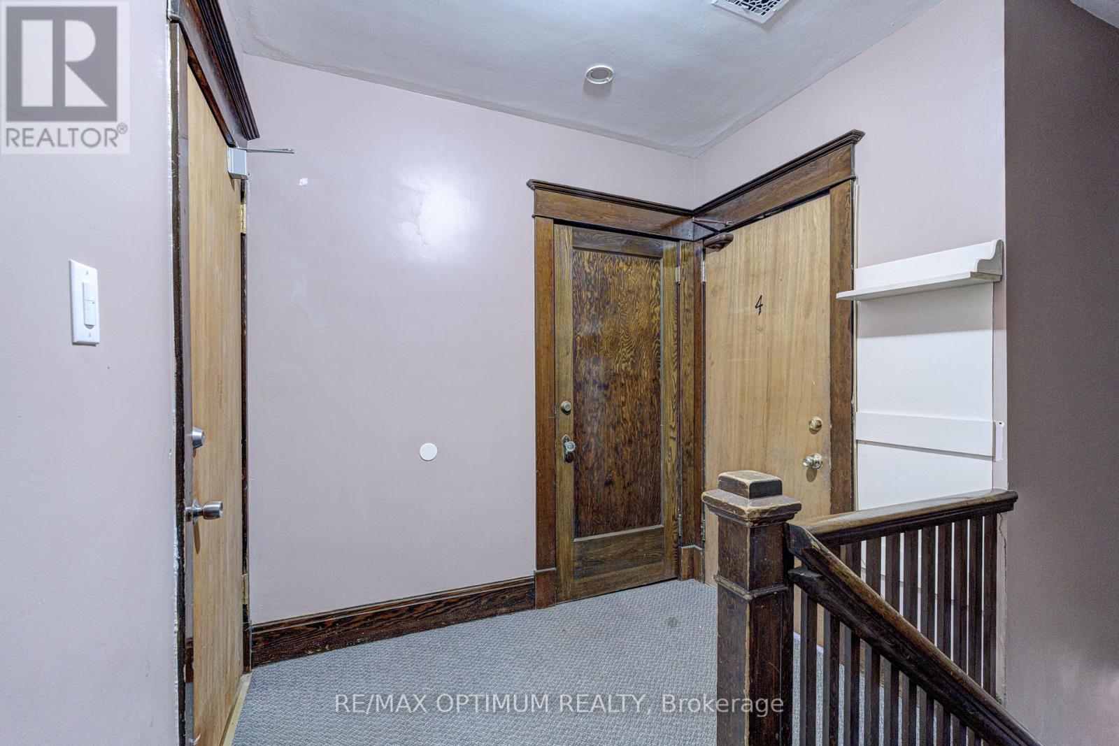 916 QUEENSTON ROAD - 23