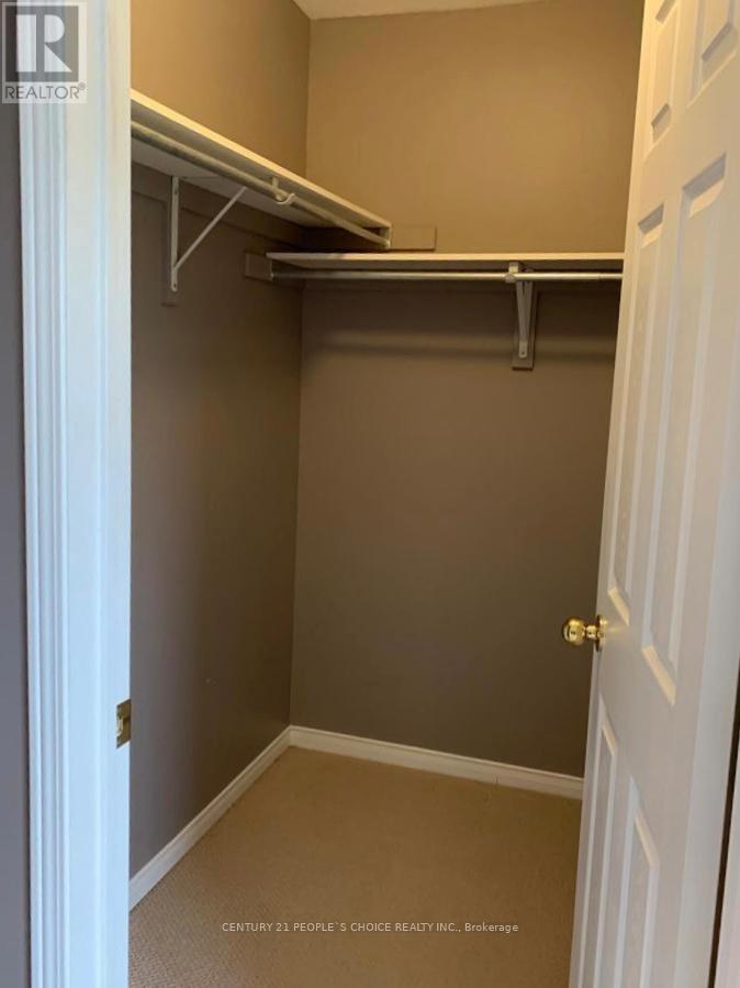 69 Bloomington Drive — photo 8