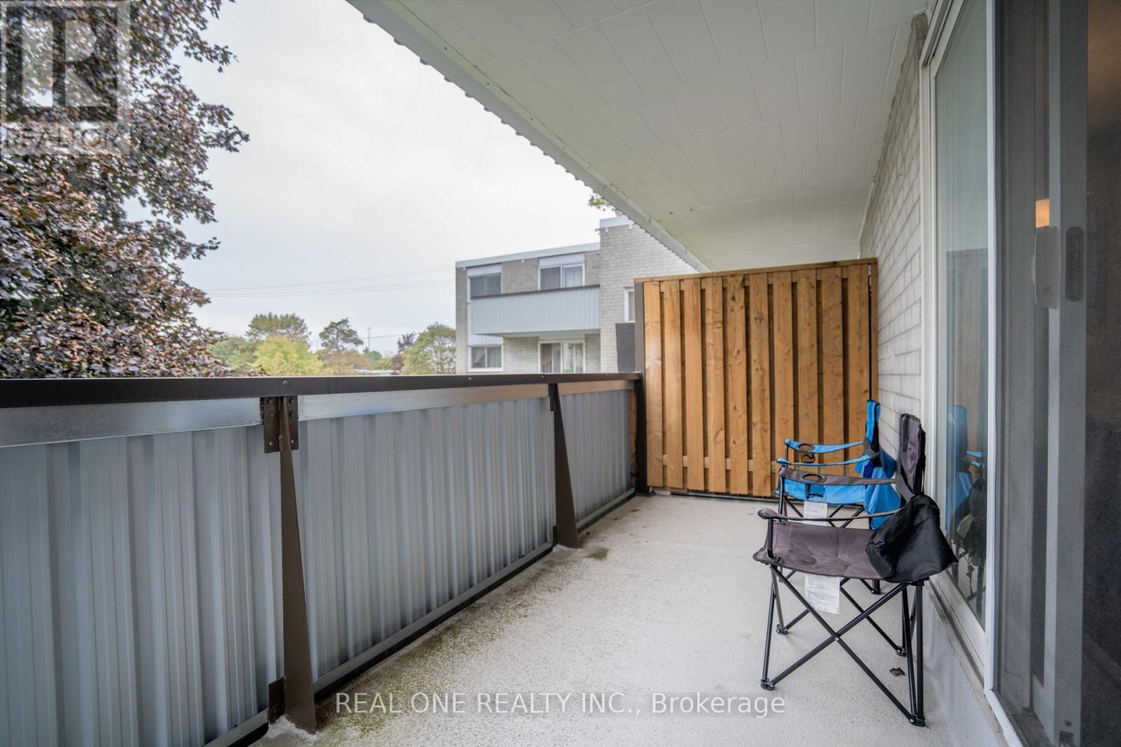 #204 6 WALTON AVENUE - 19