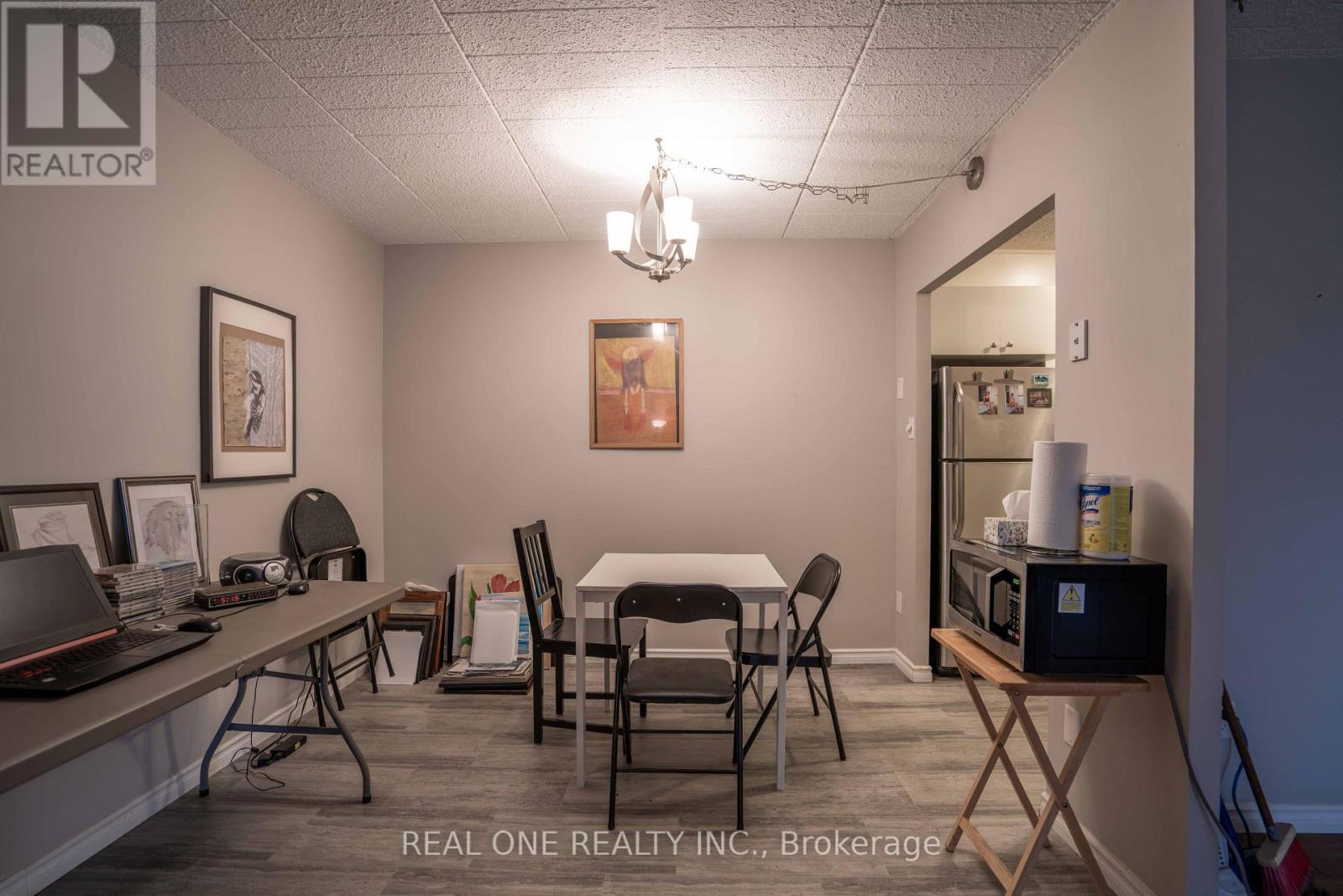 #204 6 WALTON AVENUE - 6