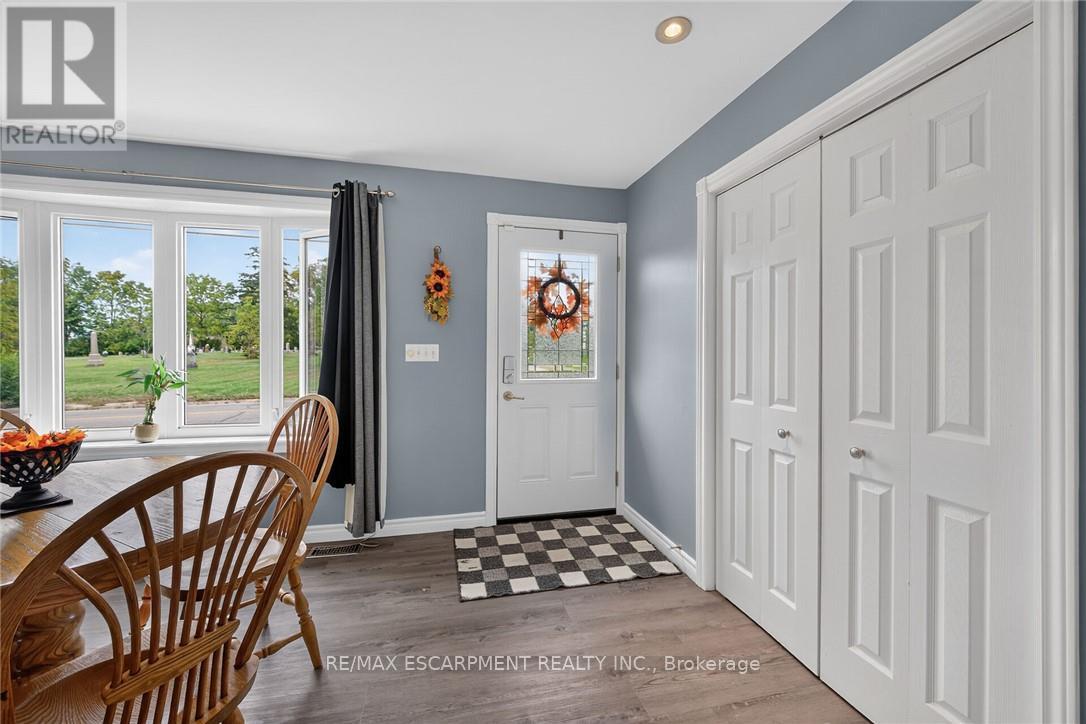 28 Nelles Street East, Haldimand, ON photo 8