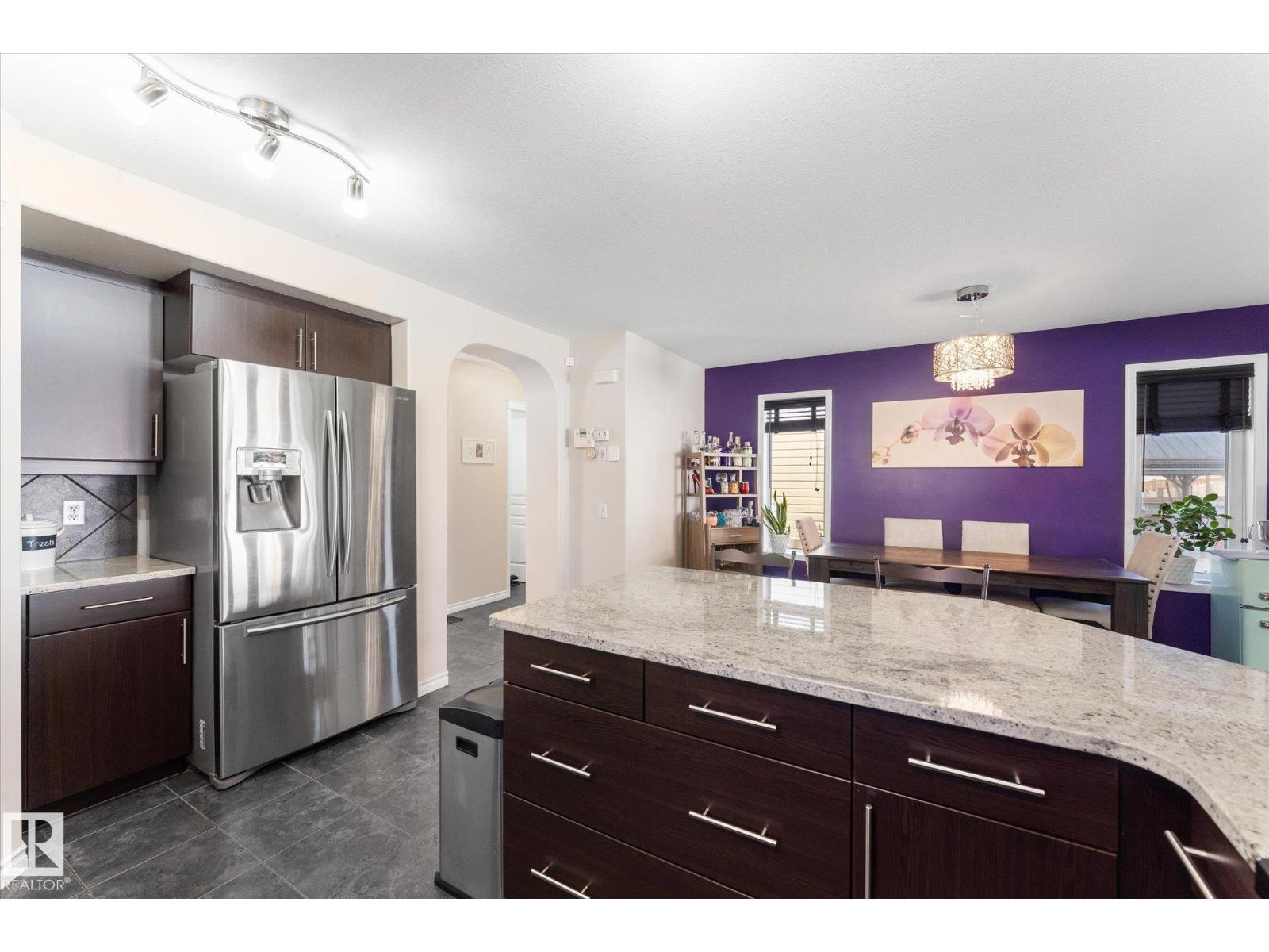 21304 59 AV NW - 11
