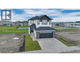 112 Lakewood Crescent - photo 2