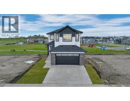112 Lakewood Crescent - photo 4