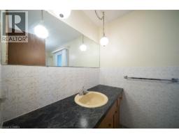24 Japonica Crescent, Brantford, ON N3R1N6 Photo 19