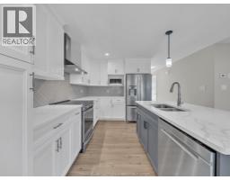 Kitchen - 201 Meadowview Avenue, Amherstburg, ON N9V0G1 Photo 9