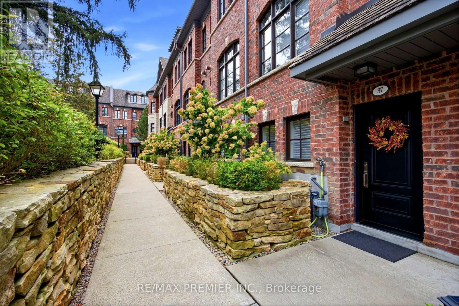 Photo of 37 NEASE LANE