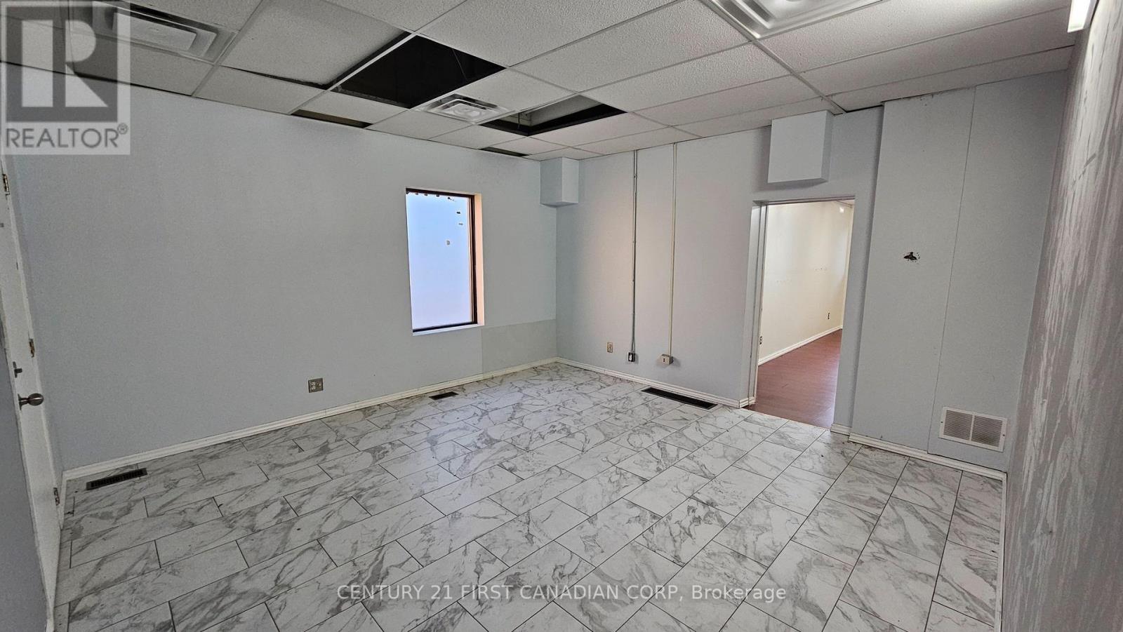 LOWER - 89 WHARNCLIFFE ROAD N, London North (North N) — photo 7