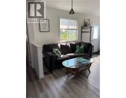 29 Railway Avenue, Pointe Du Chene, NB E4P2W6 Photo 9