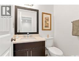 1019a 10th Street E, Saskatoon, SK S7H0H8 Photo 38