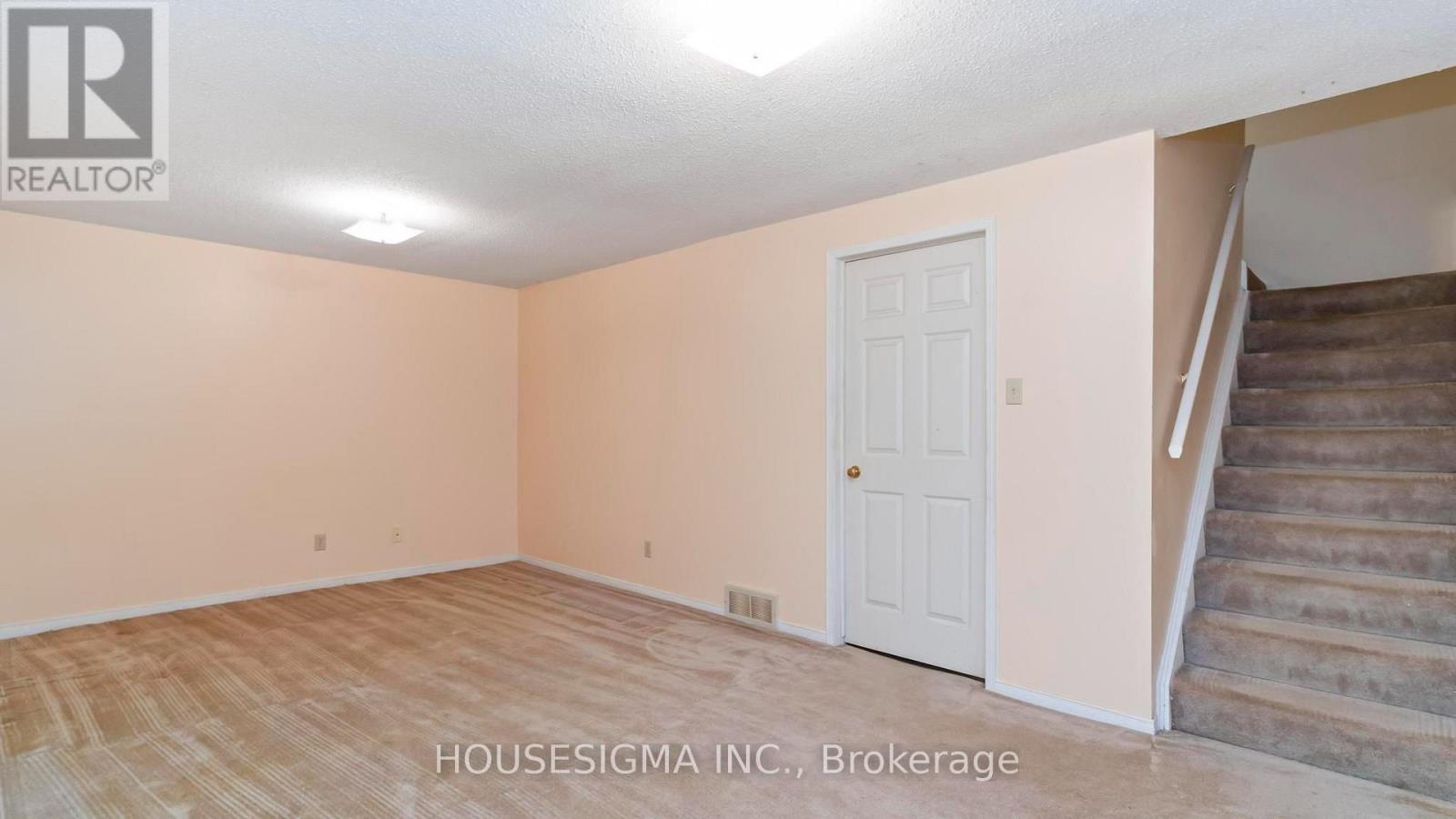 #39 141 CONDOR COURT - Image 27