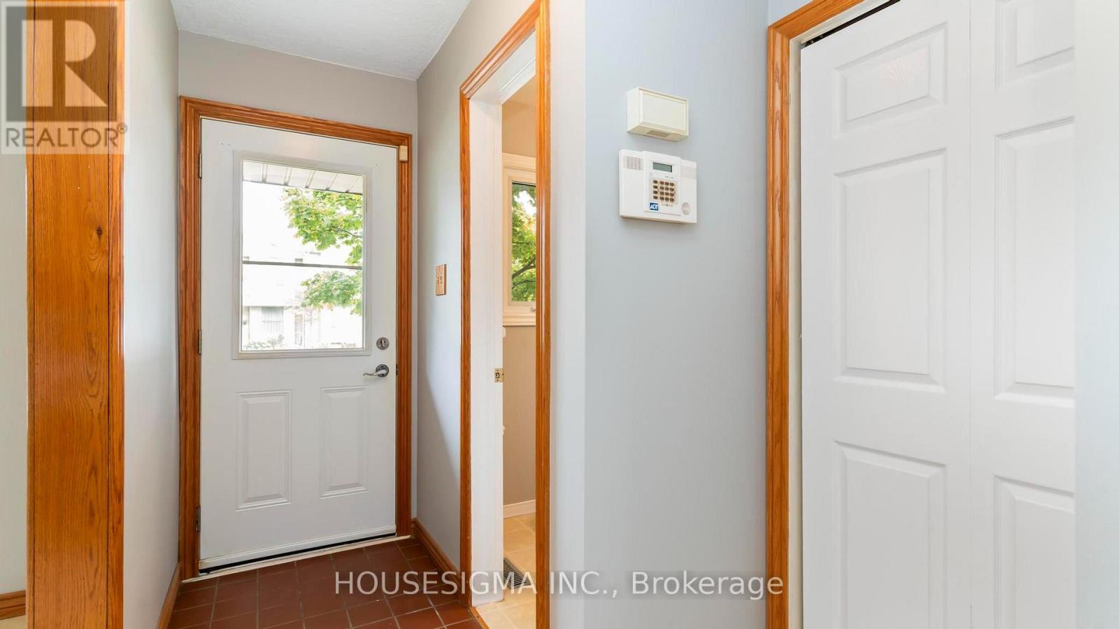 #39 141 CONDOR COURT - 4