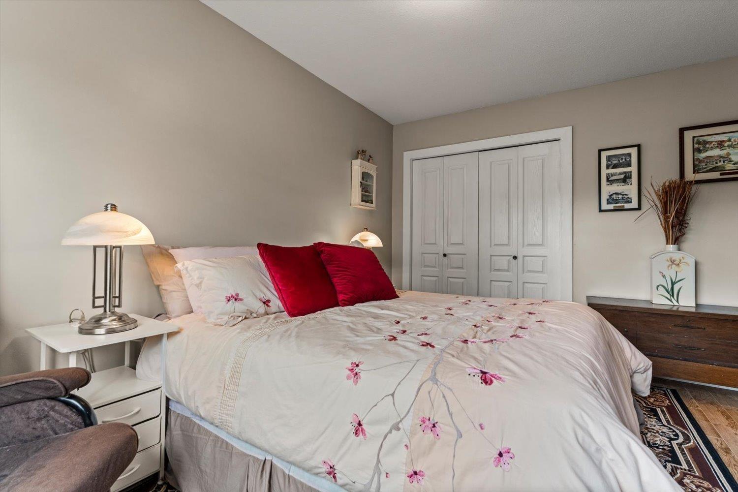 Photo of 37 2525 YALE COURT 21